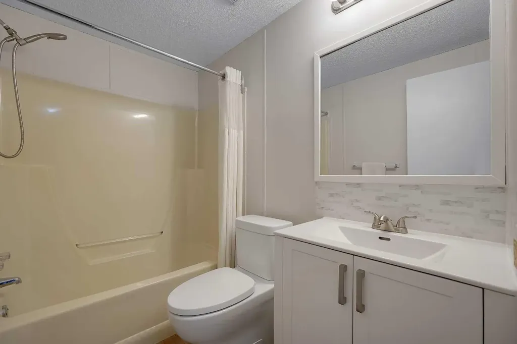 301 Stanley Avenue Okotoks AB T1S 1M5
