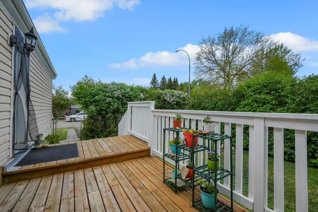 301 Stanley Avenue Okotoks AB T1S 1M5