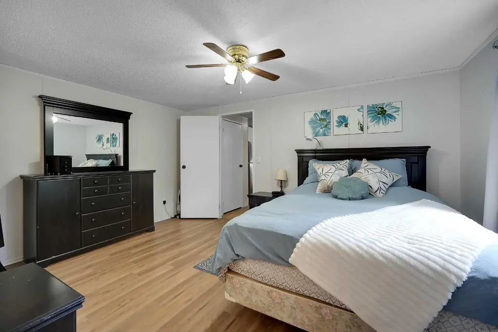 301 Stanley Avenue Okotoks AB T1S 1M5