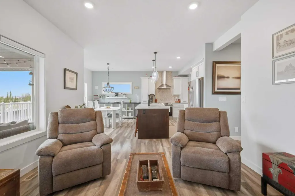 99 Vancouver Crescent Red Deer AB T4R 0P3