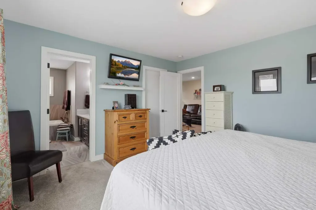 99 Vancouver Crescent Red Deer AB T4R 0P3