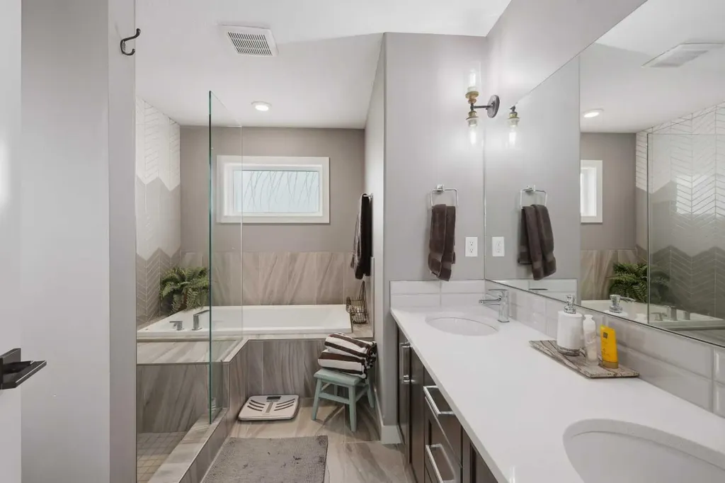 99 Vancouver Crescent Red Deer AB T4R 0P3