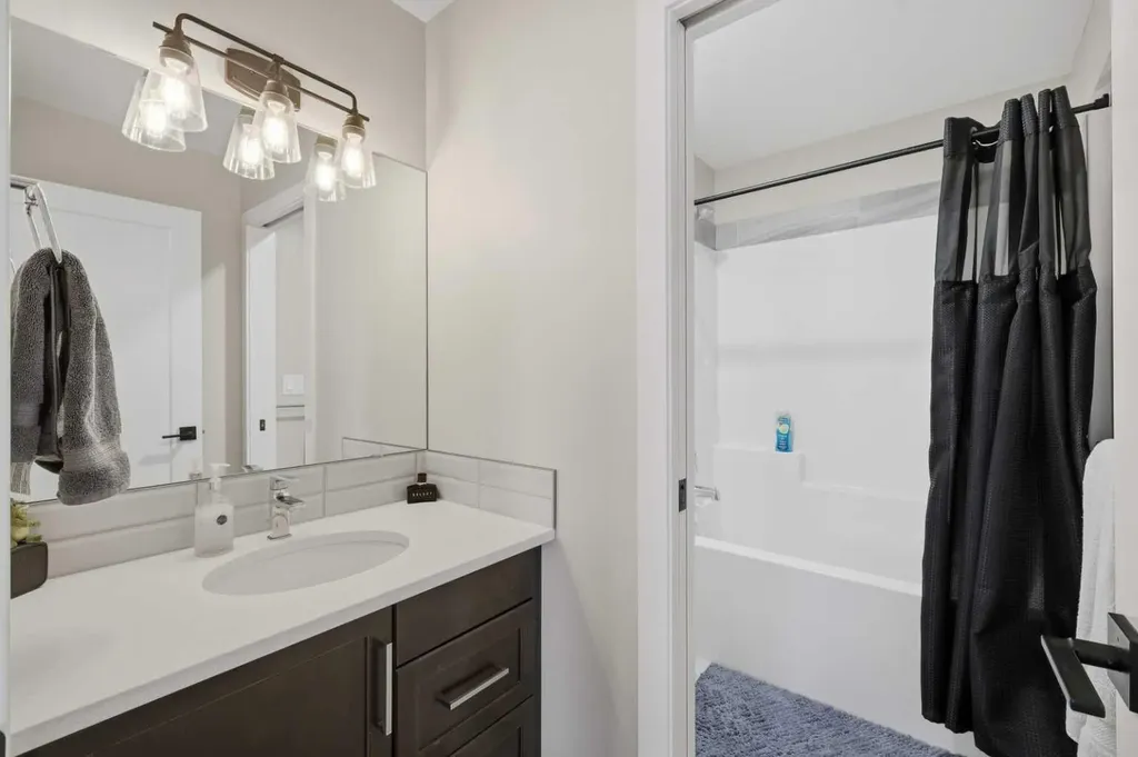 99 Vancouver Crescent Red Deer AB T4R 0P3