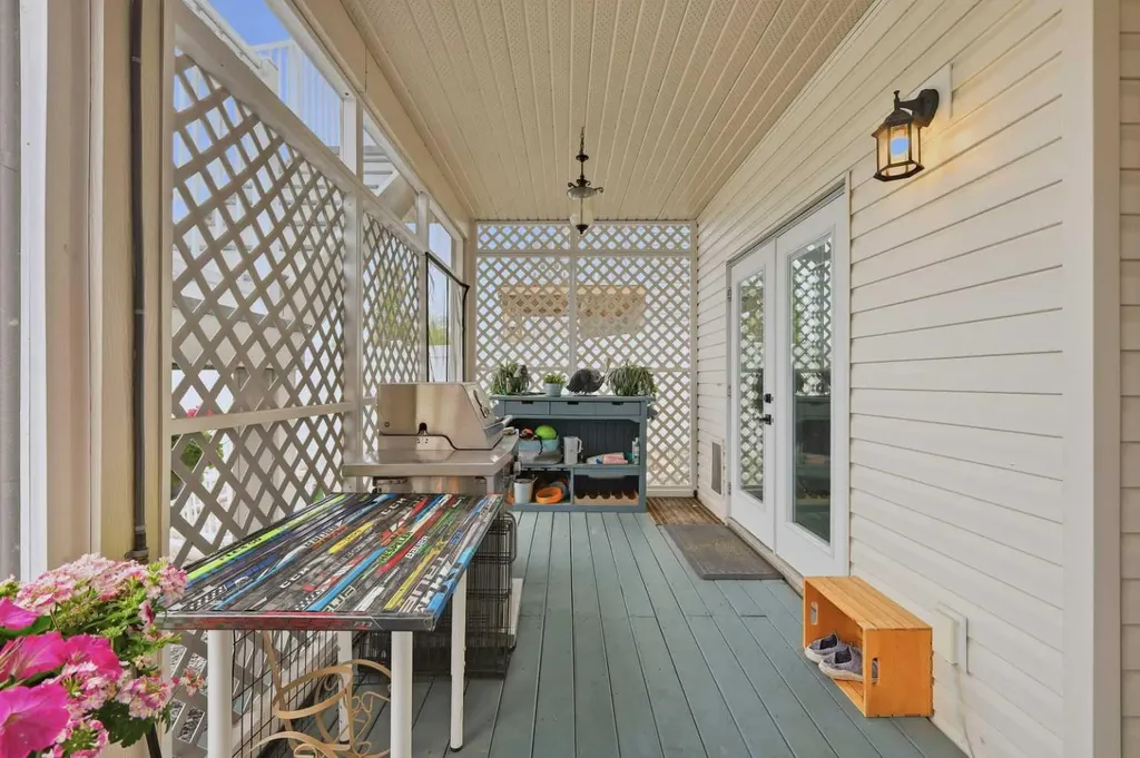 99 Vancouver Crescent Red Deer AB T4R 0P3
