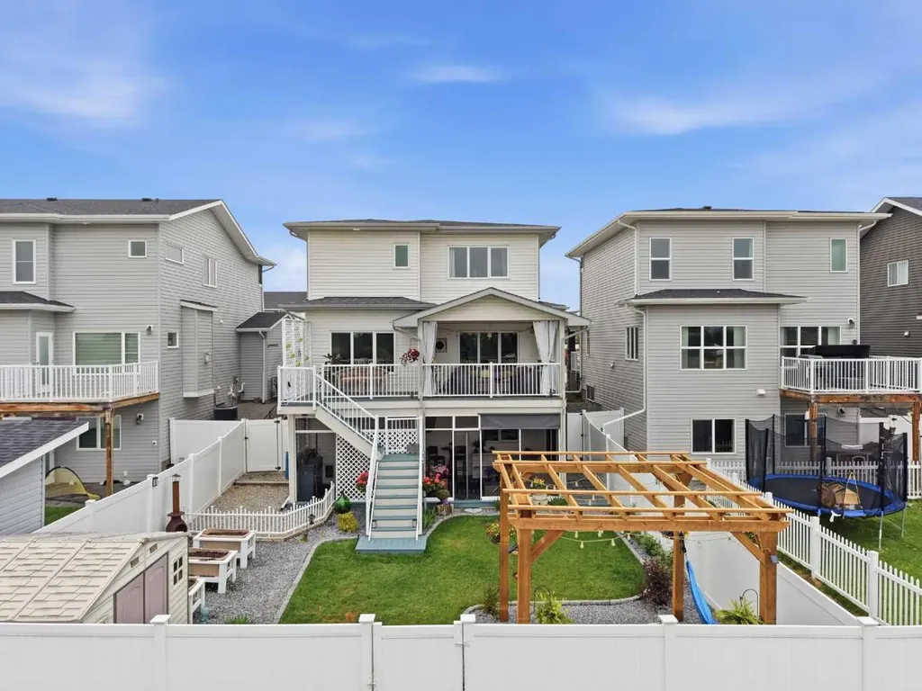 99 Vancouver Crescent Red Deer AB T4R 0P3