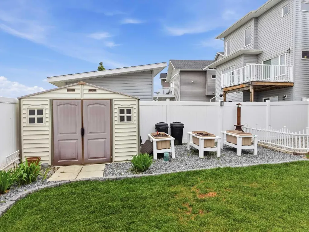 99 Vancouver Crescent Red Deer AB T4R 0P3
