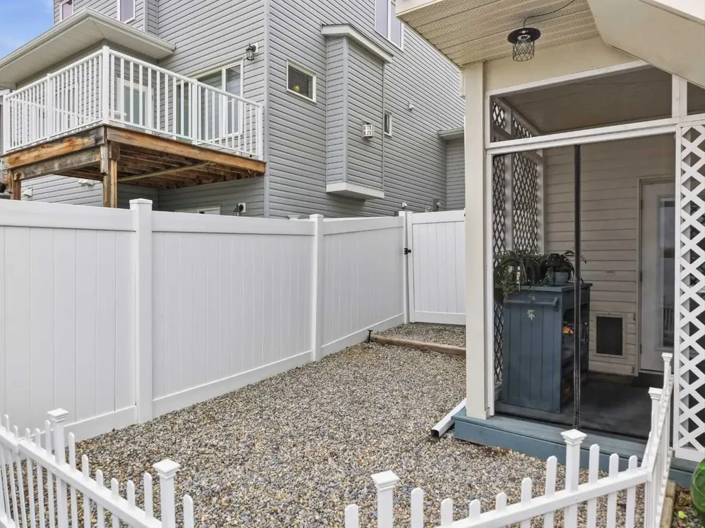 99 Vancouver Crescent Red Deer AB T4R 0P3