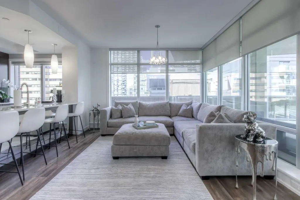 530 12 Avenue SW Calgary AB T2R 0B1