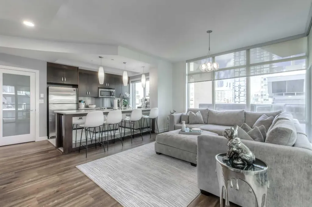 530 12 Avenue SW Calgary AB T2R 0B1