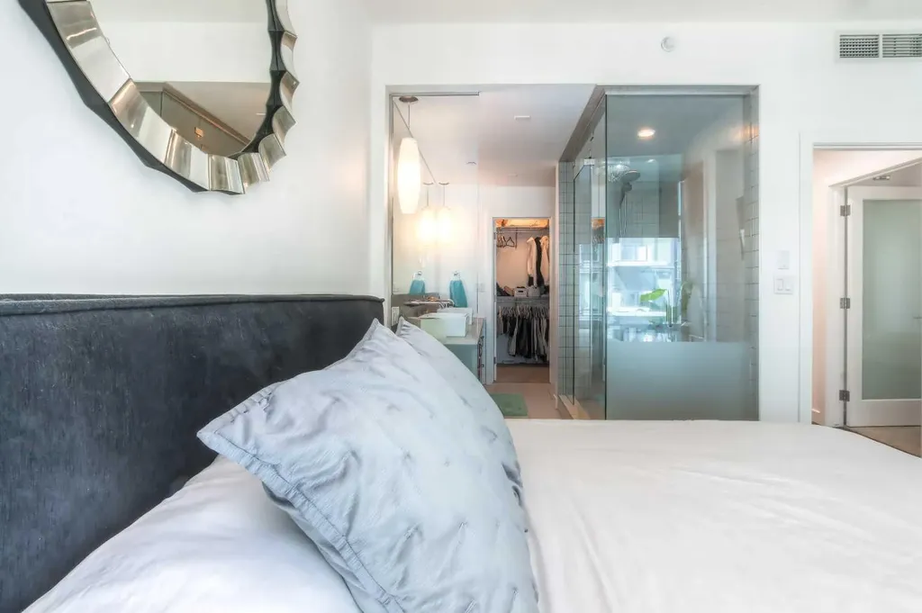 530 12 Avenue SW Calgary AB T2R 0B1
