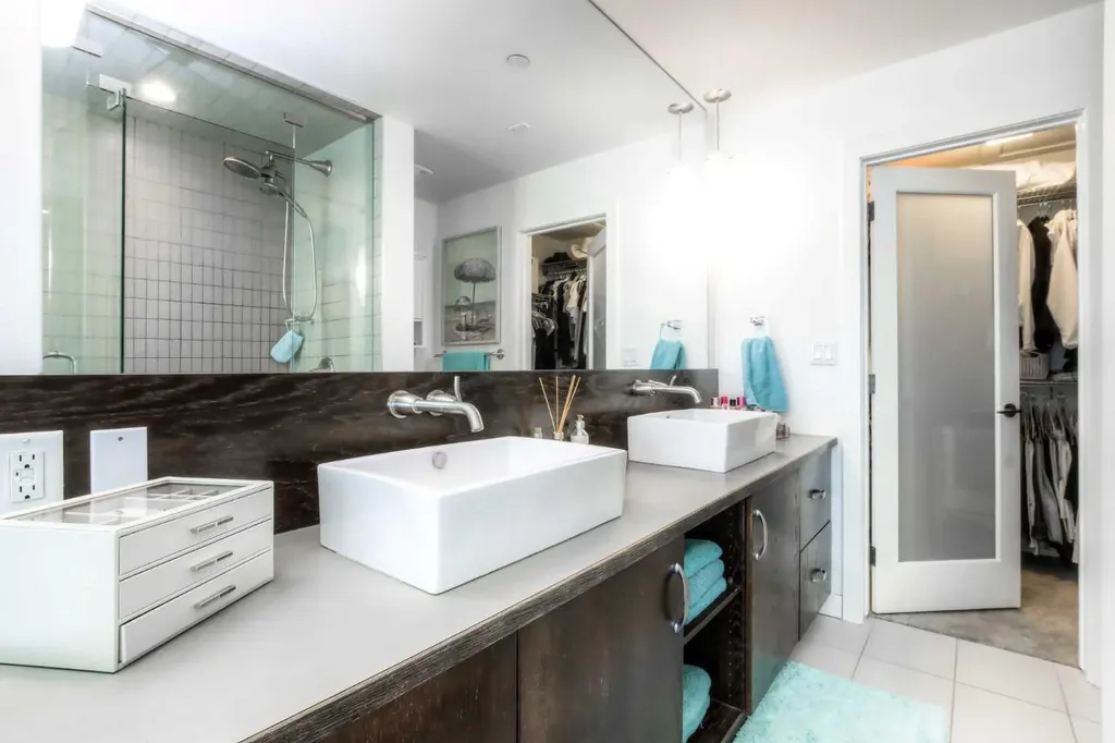 530 12 Avenue SW Calgary AB T2R 0B1