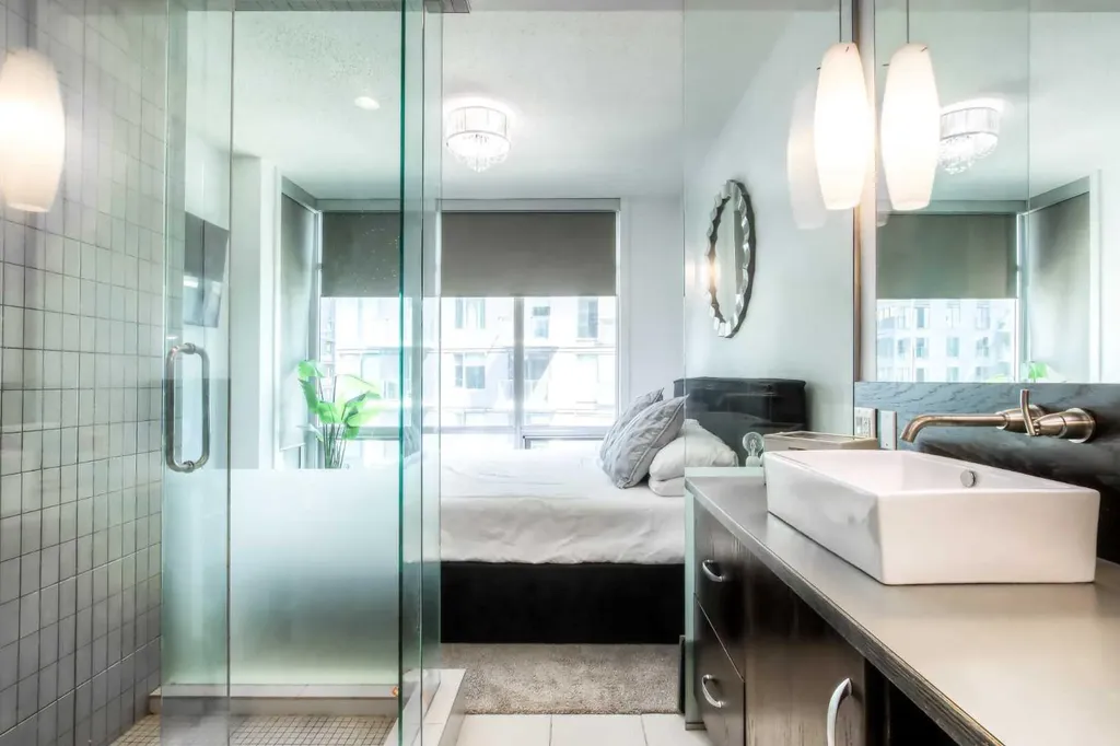 530 12 Avenue SW Calgary AB T2R 0B1