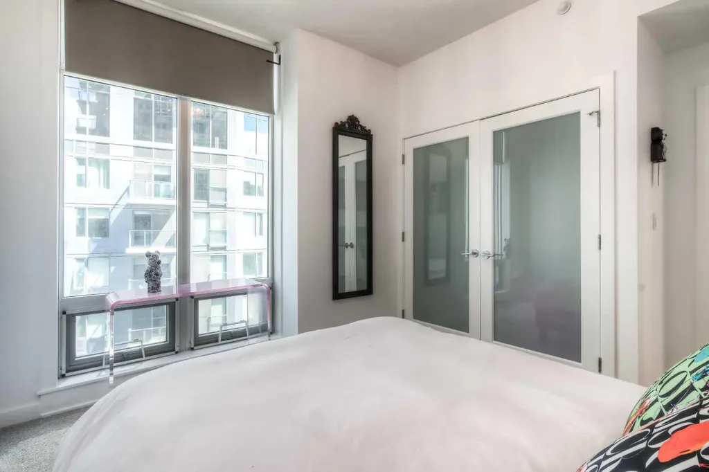 530 12 Avenue SW Calgary AB T2R 0B1