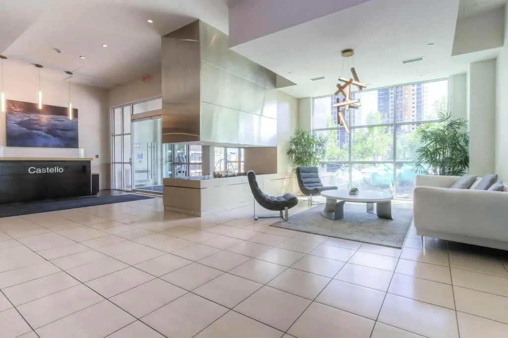 530 12 Avenue SW Calgary AB T2R 0B1