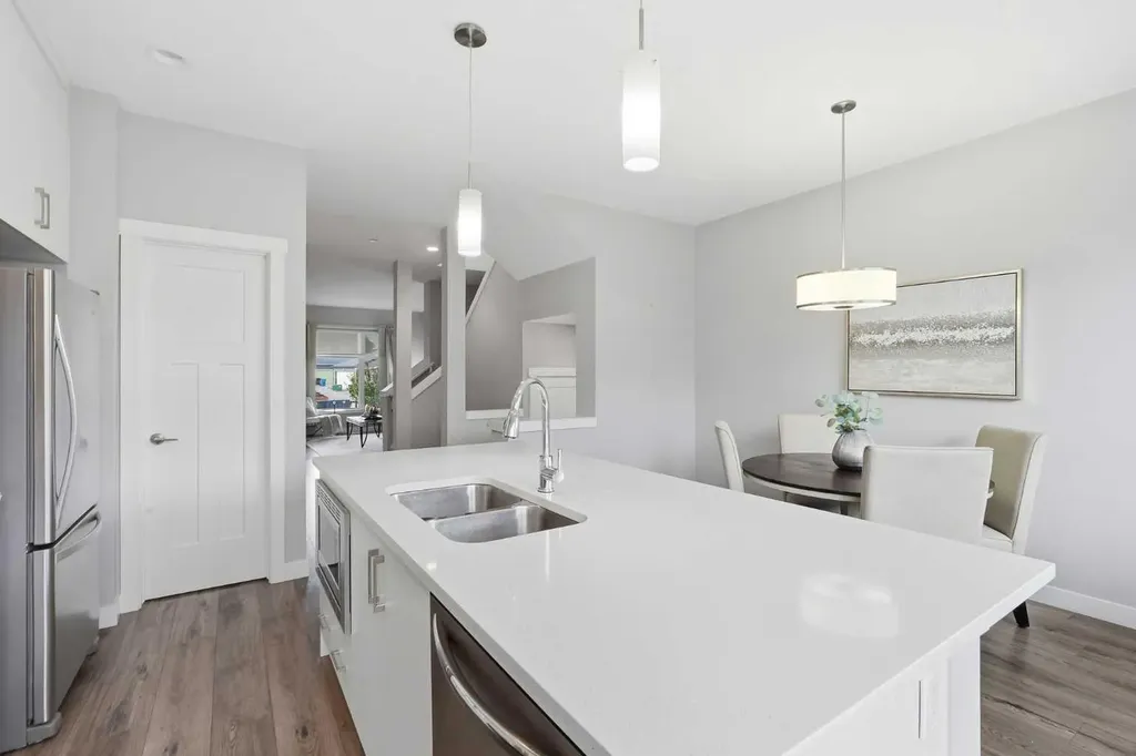 21 Howse Street NE Calgary AB T3P 0V8