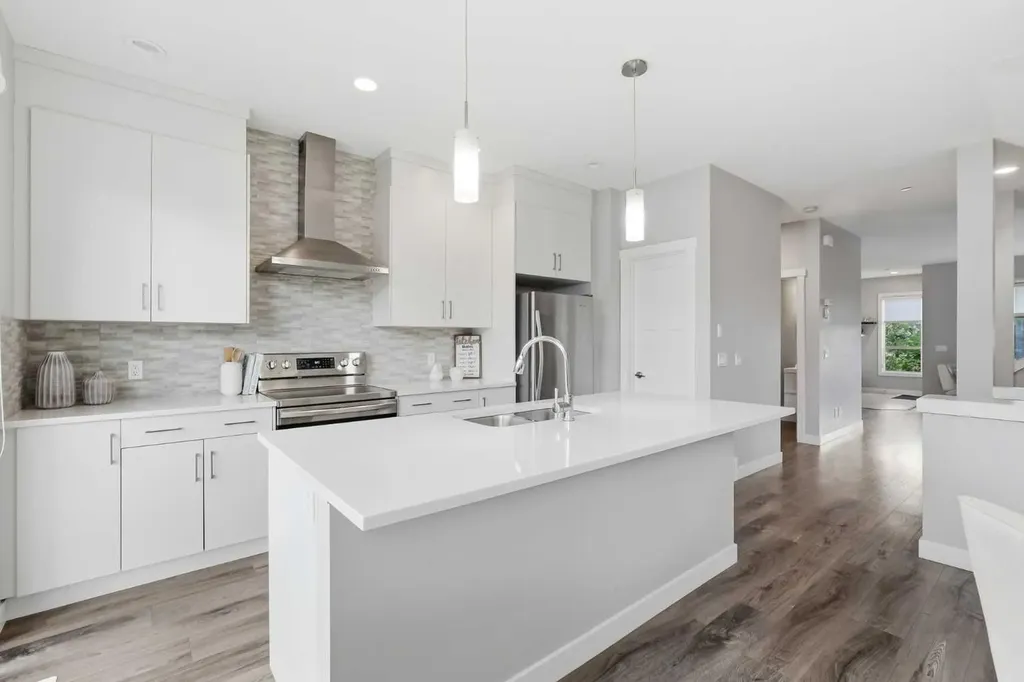 21 Howse Street NE Calgary AB T3P 0V8