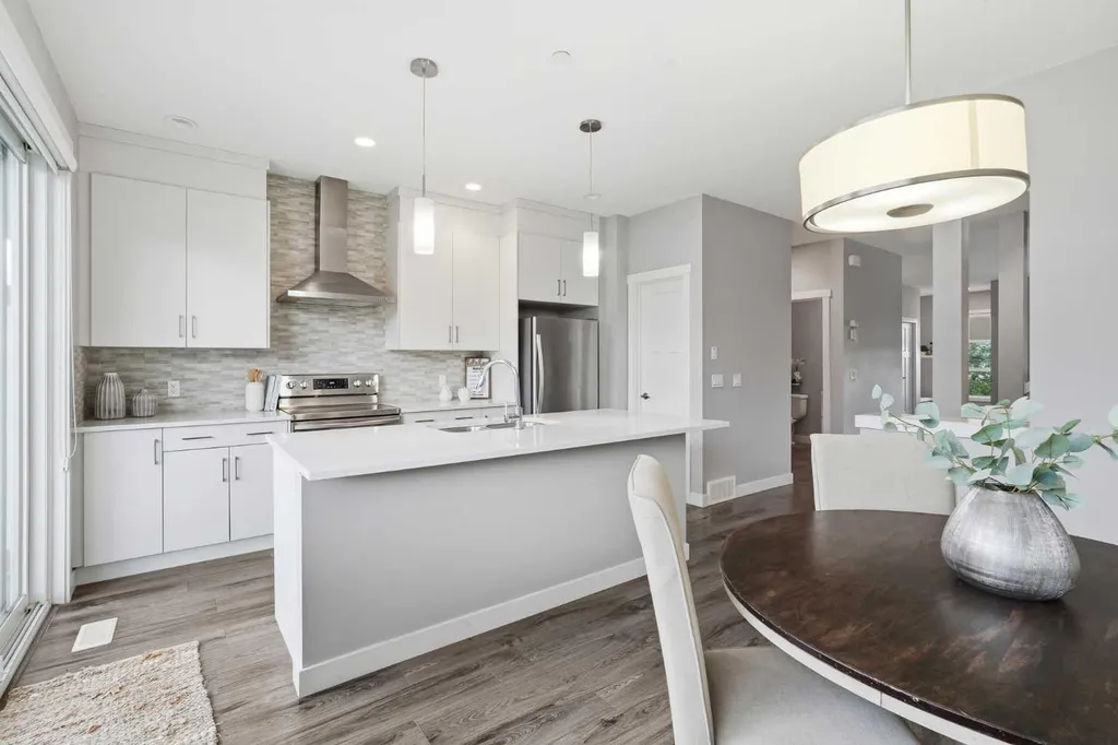 21 Howse Street NE Calgary AB T3P 0V8
