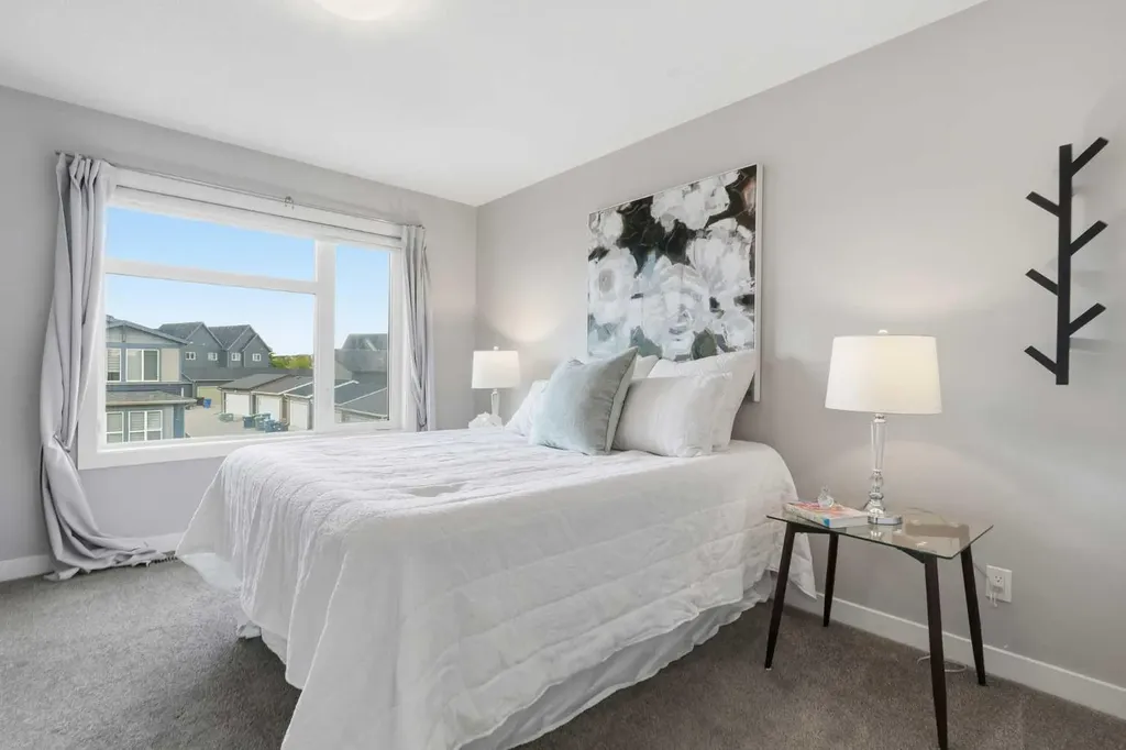 21 Howse Street NE Calgary AB T3P 0V8