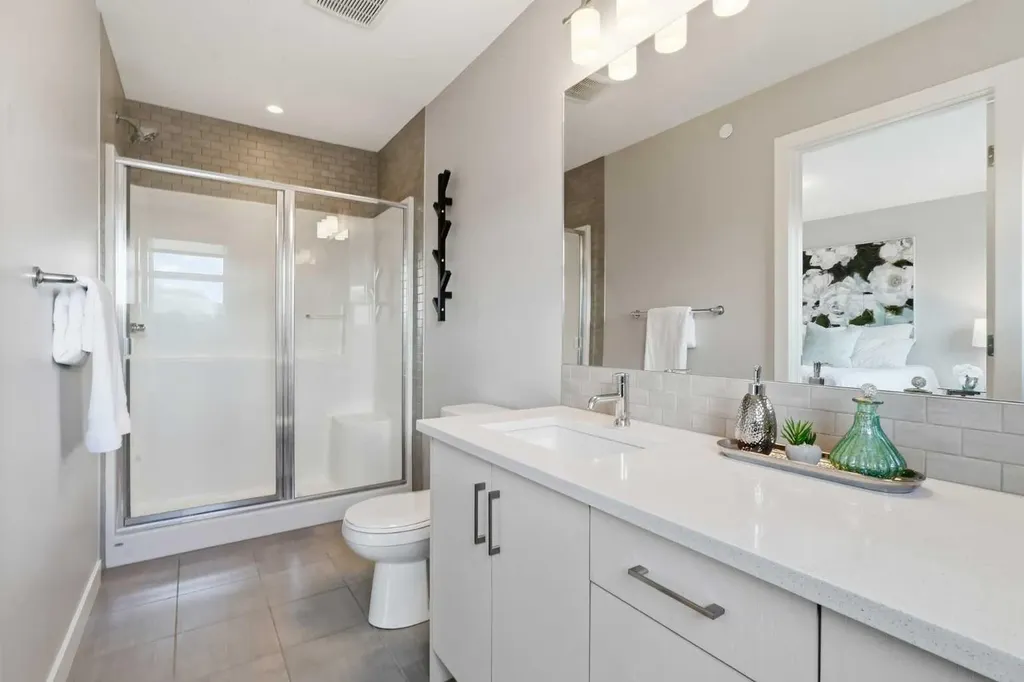 21 Howse Street NE Calgary AB T3P 0V8