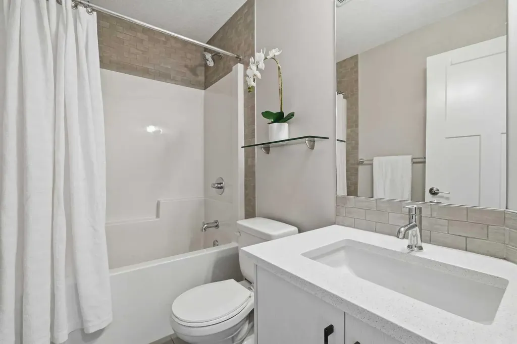 21 Howse Street NE Calgary AB T3P 0V8