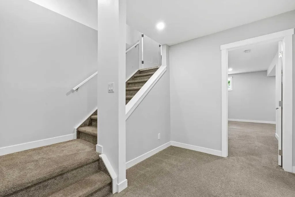 21 Howse Street NE Calgary AB T3P 0V8