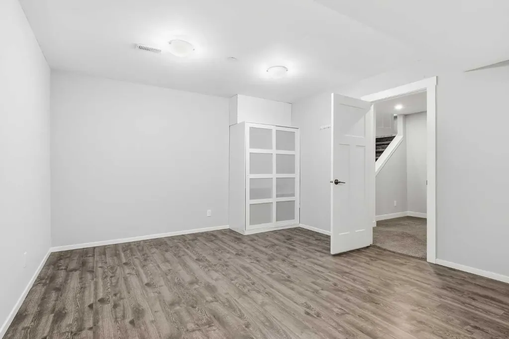 21 Howse Street NE Calgary AB T3P 0V8