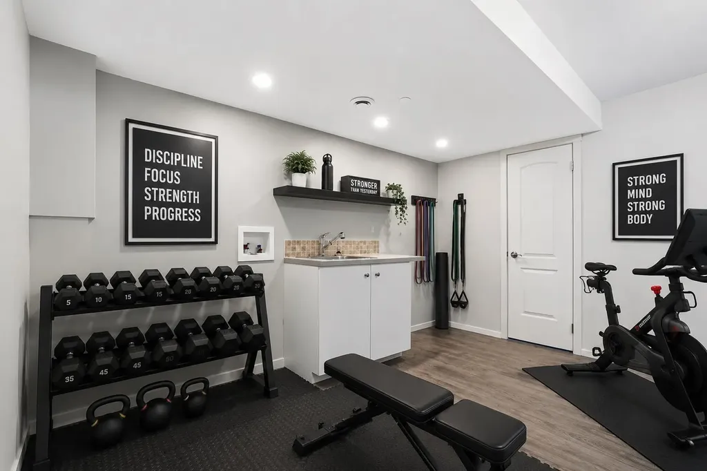 21 Howse Street NE Calgary AB T3P 0V8