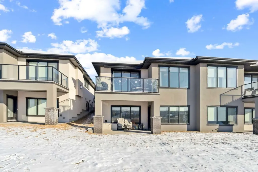 155 Sage Meadows View NW Calgary AB T3P 2C4