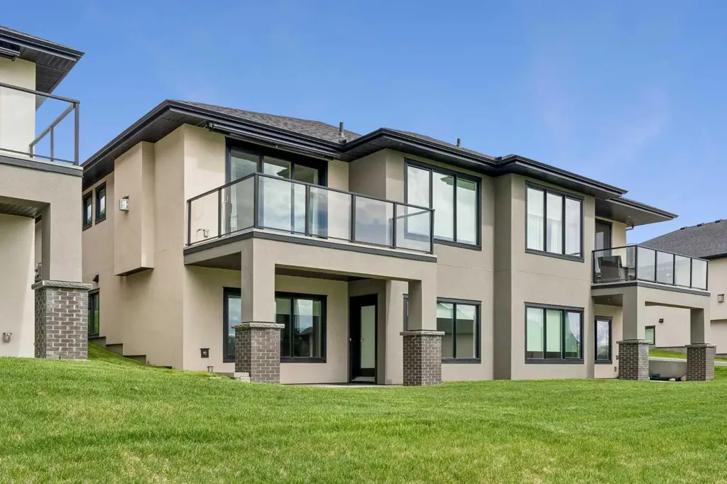 155 Sage Meadows View NW Calgary AB T3P 2C4