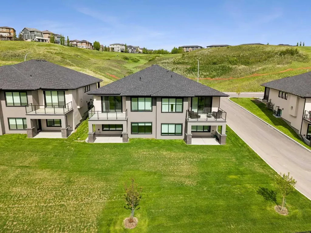 155 Sage Meadows View NW Calgary AB T3P 2C4