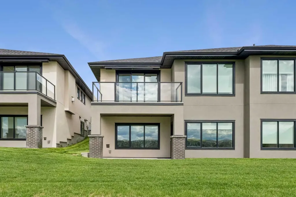 155 Sage Meadows View NW Calgary AB T3P 2C4