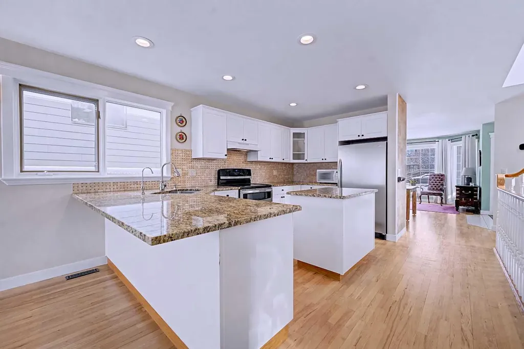 1631 16a Street SE Calgary AB T2G3S6