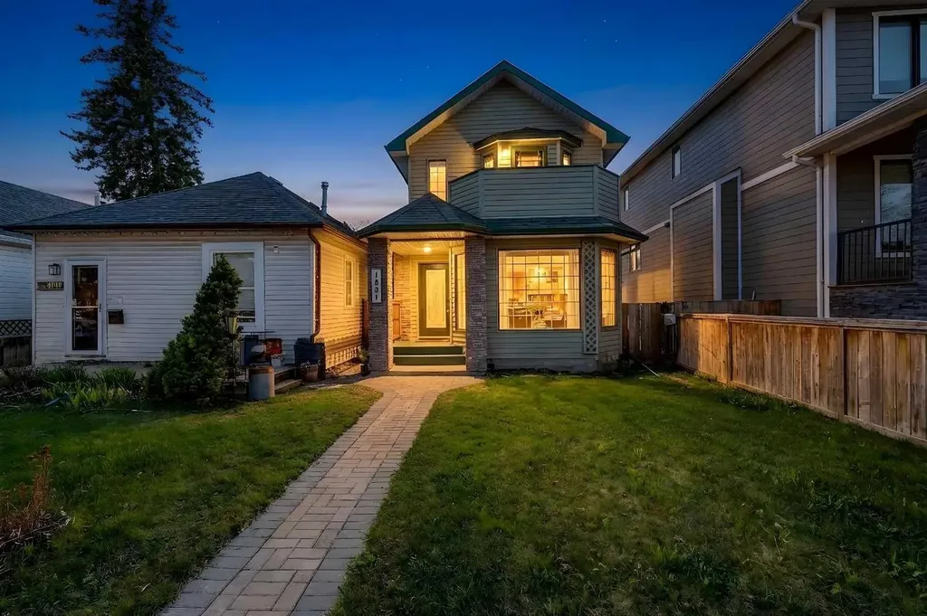 1631 16a Street SE Calgary AB T2G3S6