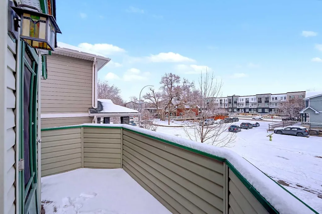 1631 16a Street SE Calgary AB T2G3S6