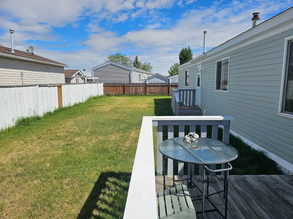 64 Westover Avenue Claresholm AB T0L 0T0