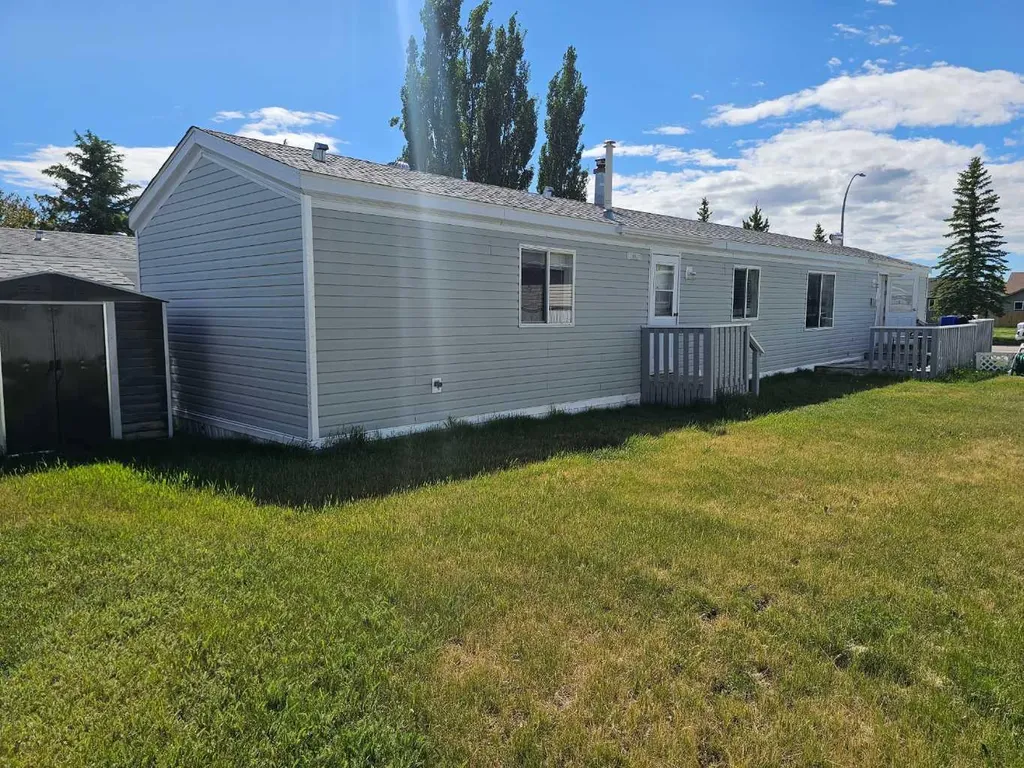 64 Westover Avenue Claresholm AB T0L 0T0