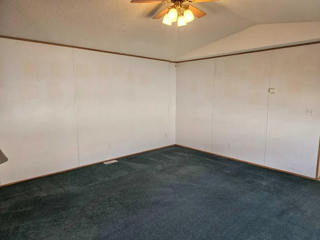 64 Westover Avenue Claresholm AB T0L 0T0