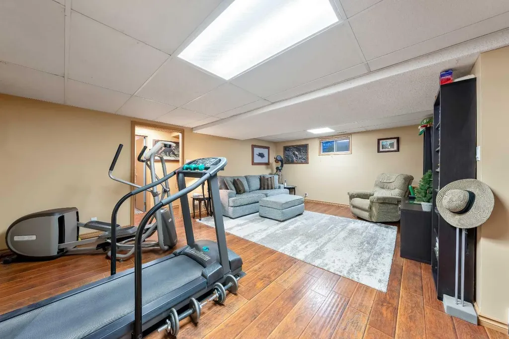 123 Mccann Street SE Langdon AB T0J 1X1