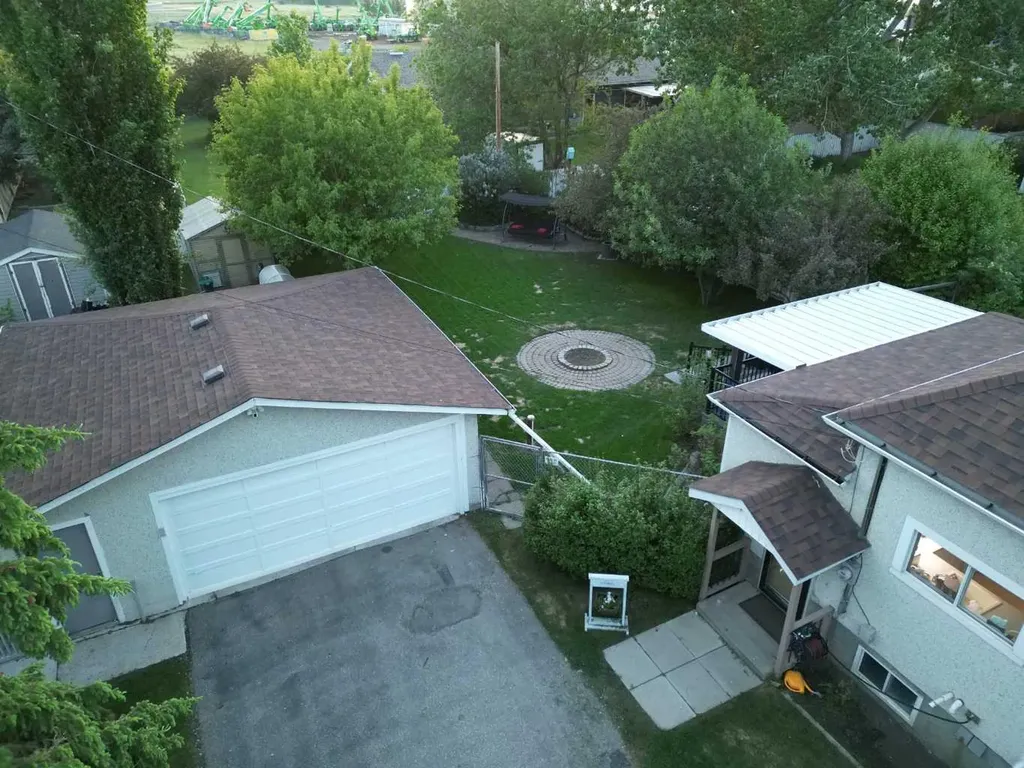 123 Mccann Street SE Langdon AB T0J 1X1