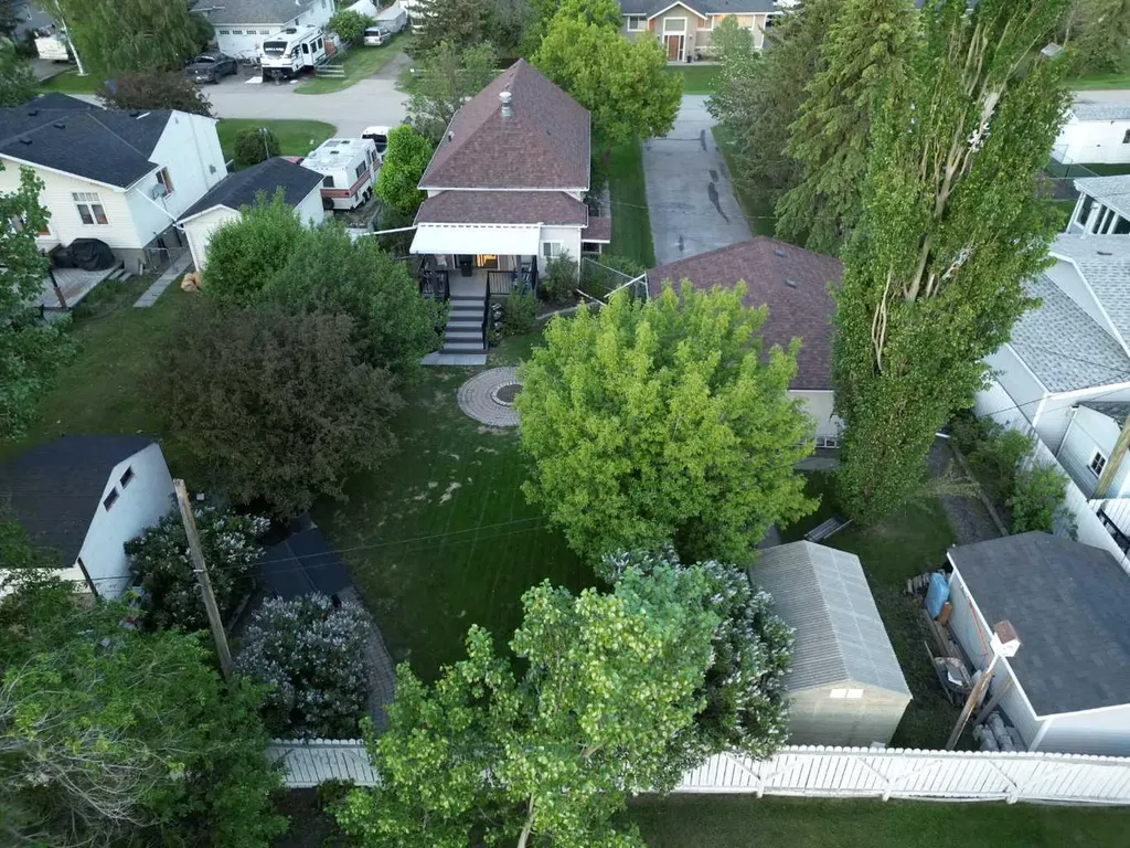 123 Mccann Street SE Langdon AB T0J 1X1
