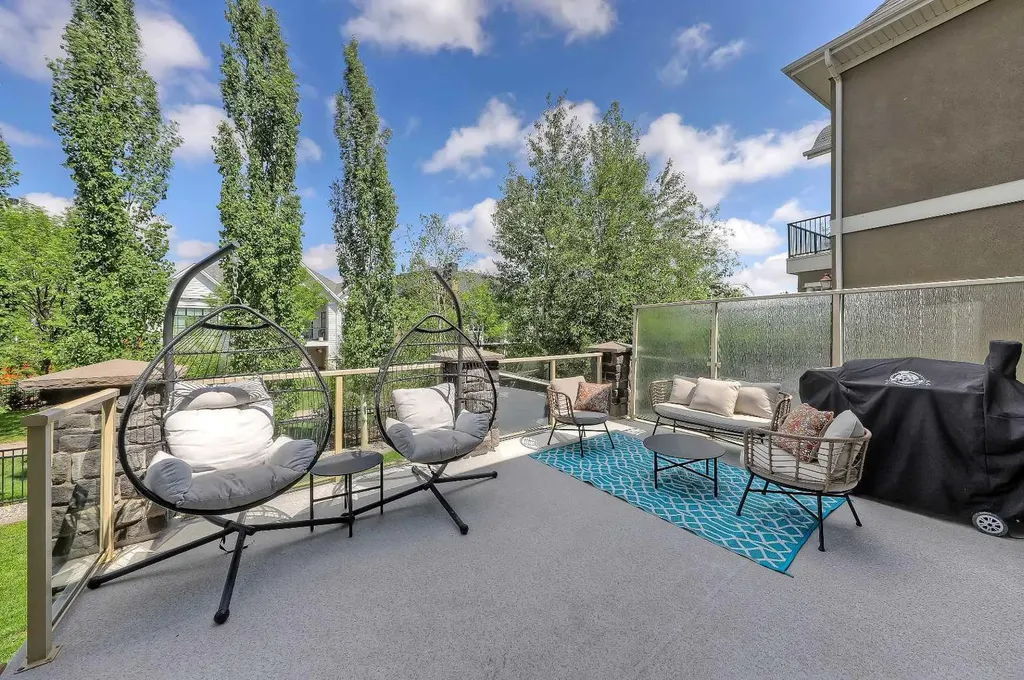 1029 Coopers Drive SW Airdrie AB T4B 3L7