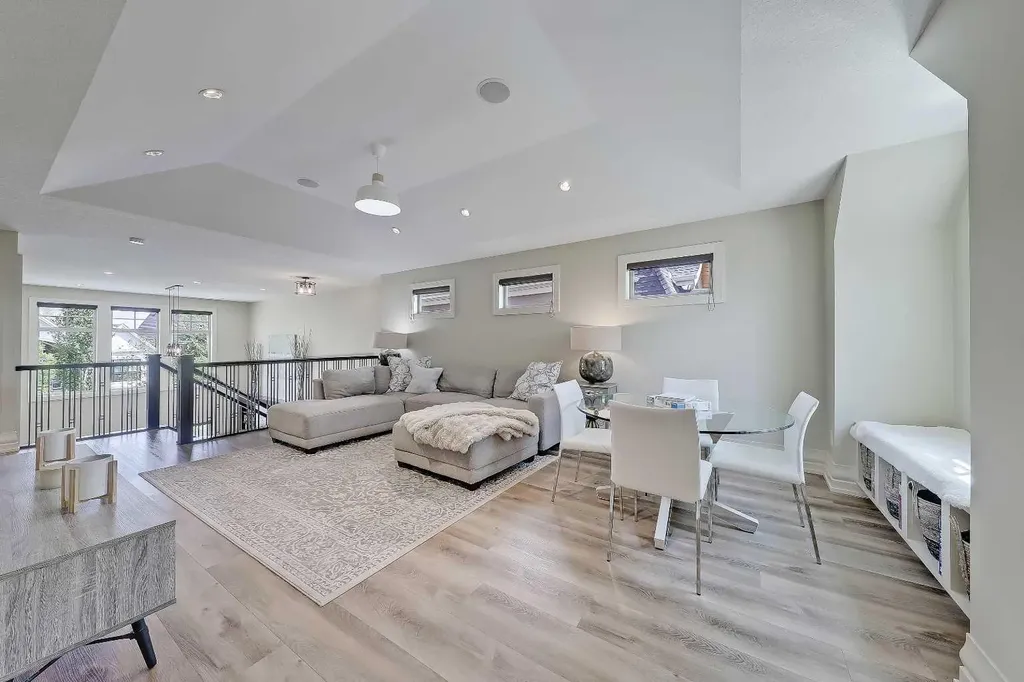 1029 Coopers Drive SW Airdrie AB T4B 3L7
