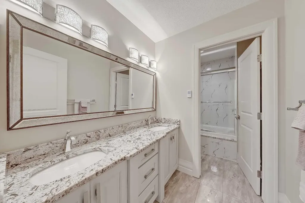 1029 Coopers Drive SW Airdrie AB T4B 3L7