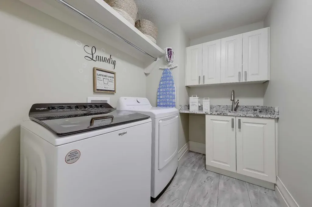 1029 Coopers Drive SW Airdrie AB T4B 3L7