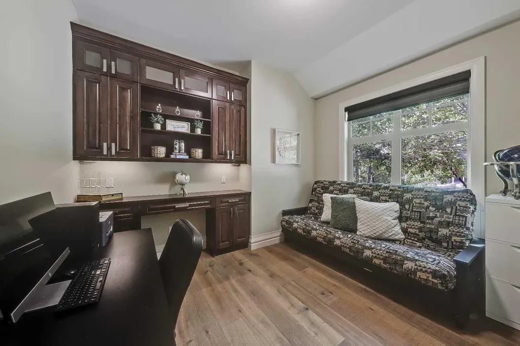 1029 Coopers Drive SW Airdrie AB T4B 3L7
