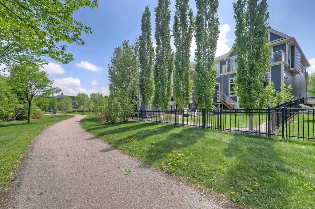 1029 Coopers Drive SW Airdrie AB T4B 3L7
