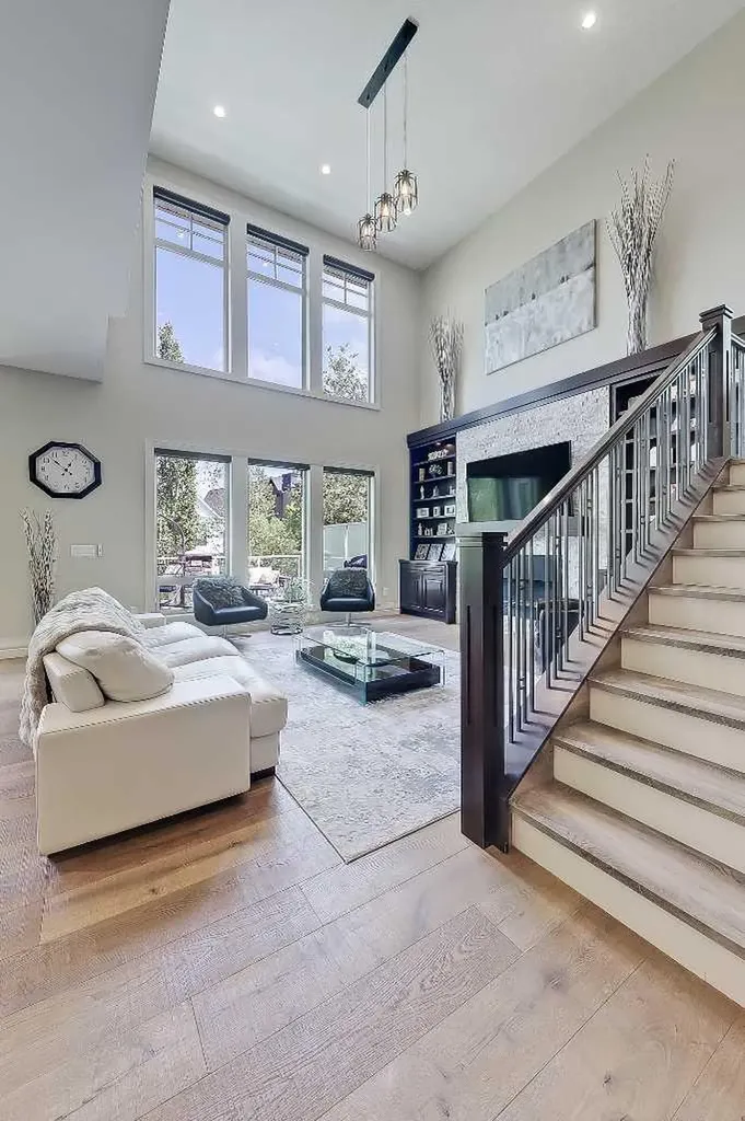 1029 Coopers Drive SW Airdrie AB T4B 3L7