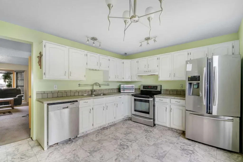 37 Templeby Way NE Calgary AB T1Y 5N7
