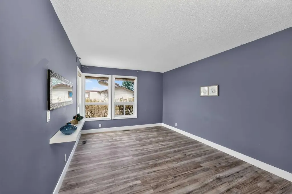 75 Templemont Way NE Calgary AB T1Y 5K8