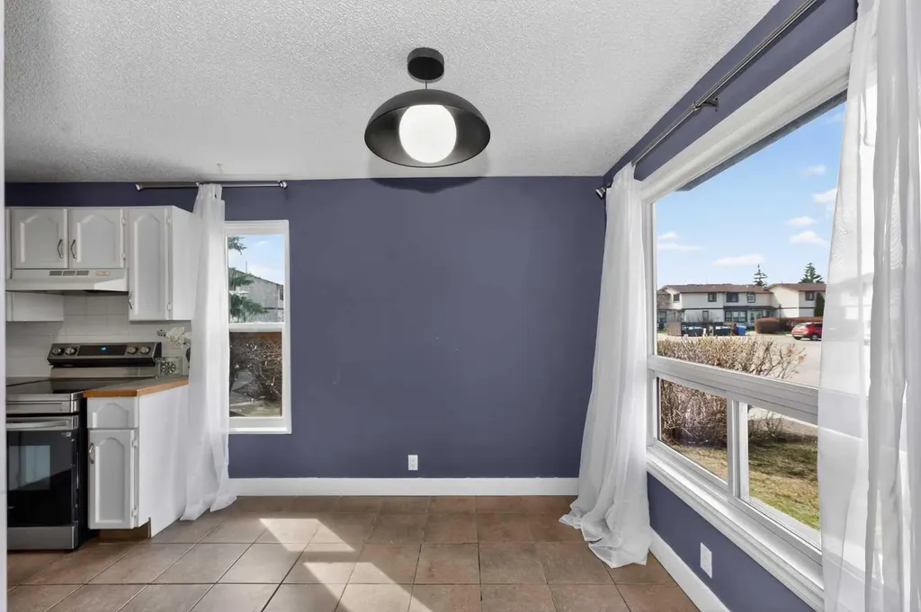 75 Templemont Way NE Calgary AB T1Y 5K8